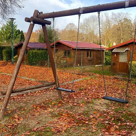 Mobil 2 à - Api-1-52-1701 Camping Angicourt