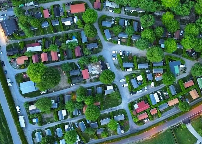 Camping Mobil 2 à - Api-1-52-1701