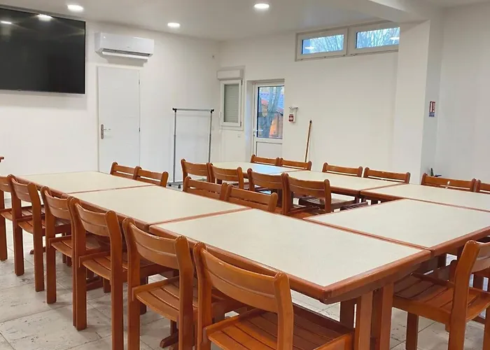 Camping Mobil 2 à - Api-1-52-1701 *